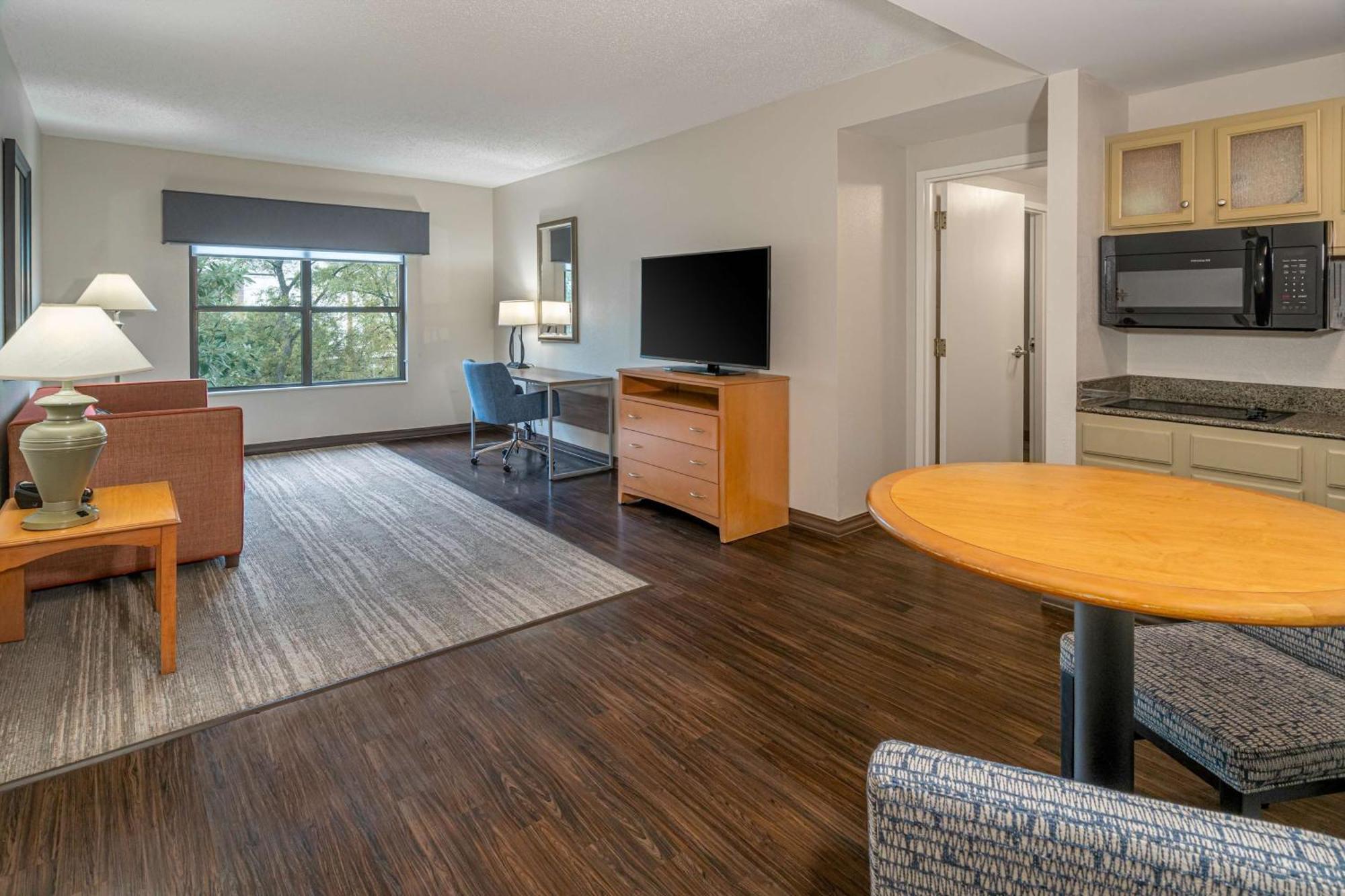 Hampton & Nashville-vanderbilt-elliston Place Hotel